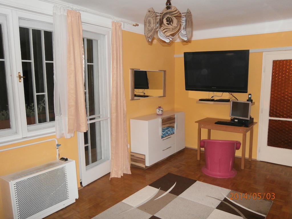 Highland Apartment بودابست الغرفة الصورة